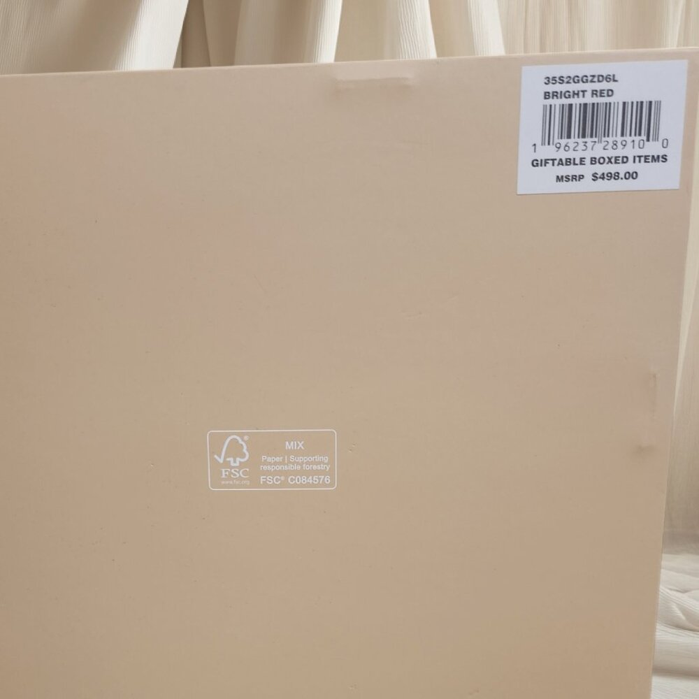 Michael Kors NWT Giftable Boxed Items Crossbody plus Card Wallet Comes in a box - Picture 6 of 11
